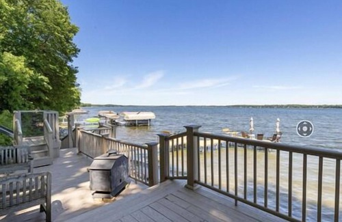 Annandale House | Clearwater Lake House