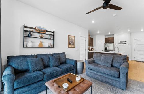 Lakeside Village Apartment | Clearwater Lofts 302 Building 1 by Summit County Mountain Retreats