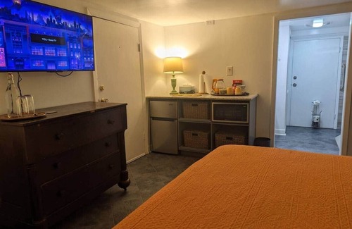 Bayou St. John Bed & Breakfast | Clementine's Room on Bayou St John