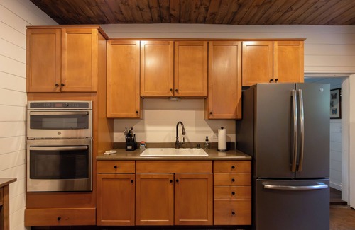 Central Cabin | Clemson Game Day Lake House Retreat 5 min to Clemson University