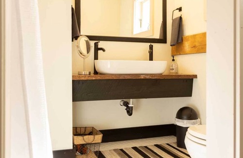 Town of Clermont Cabin | Clermont Cabin: A Quiet, Private Retreat