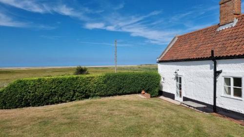 Salthouse House | Cley Corner Cottage