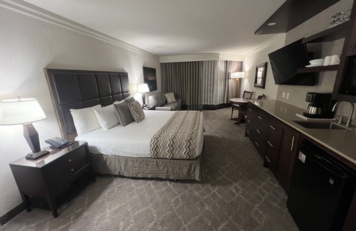 Salt Lake Mountain Resorts Cabin | Cliff Club room New Years week 2024-25 in the ski-in/out Cliff Lodge at Snowbird