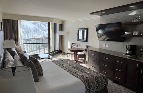Salt Lake Mountain Resorts Cabin | Cliff Club room New Years week 2024-25 in the ski-in/out Cliff Lodge at Snowbird