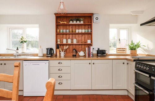 Scawton House | CLIFF COTTAGE, pet friendly, character holiday cottage in Thirsk