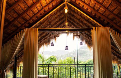 Ella House | Cliff Edge Villa