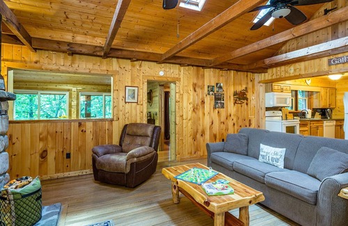 Rawley Springs Cabin | Cliff side living by the river at Pine Bluff