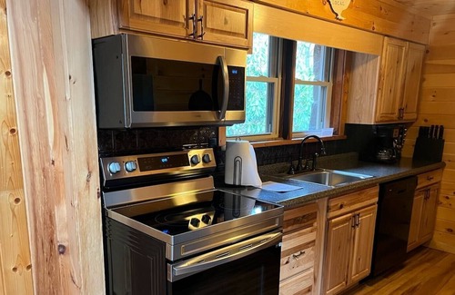Rawley Springs Cabin | Cliff side living by the river at Pine Bluff