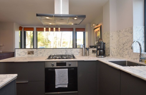 Wemyss Bay House | Cliff Top - Bubbling Springs - spectacular sea views. Sleeps 4 guests