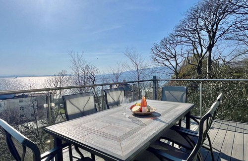 Wemyss Bay House | Cliff Top - Bubbling Springs - spectacular sea views. Sleeps 4 guests