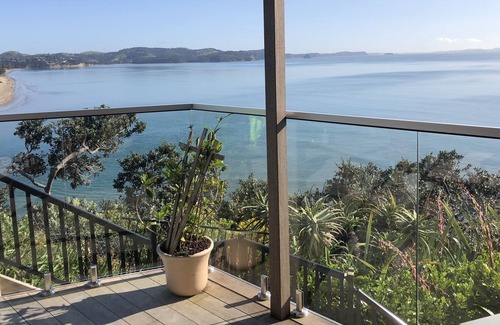 Red Beach House | Cliff top with Panoramic Sea Views