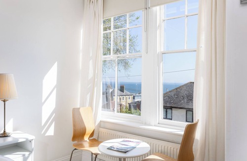 Cowes House | Cliffhanger, Cowes. Stunning period property with fabulous sea views, sleeps 10