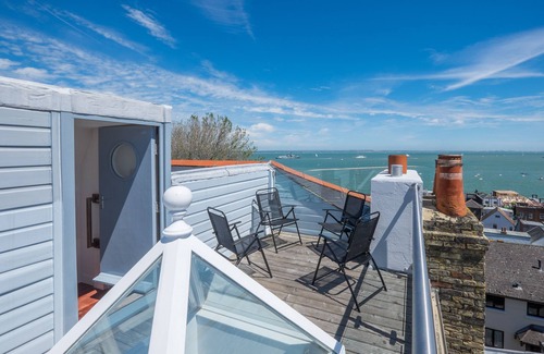Cowes House | Cliffhanger, Cowes. Stunning period property with fabulous sea views, sleeps 10