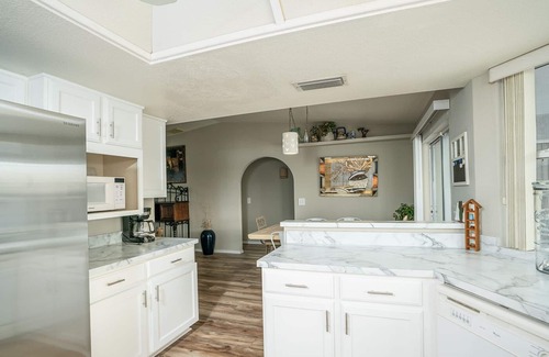 Lake Havasu City House | Cliffrose pool home with RV/Boat parking
