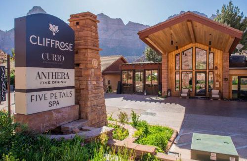 Zion National Park South Entrance Hotel | Cliffrose Springdale, Curio Collection By Hilton