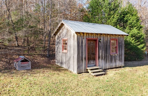 Thompson's Station House | Cliffside Cottage