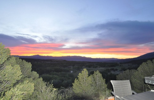 Salida House | Cliffside Home at Shaw's River Ranch with some of the best views on the planet.
