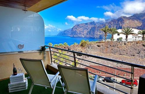 Puerto de Santiago Apartment | Cliffside Residence