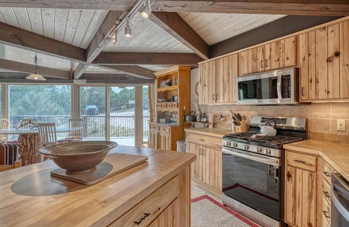 Nathrop House | Cliffside- Stunning Views- Minutes to Mt. Princeton Hot Springs