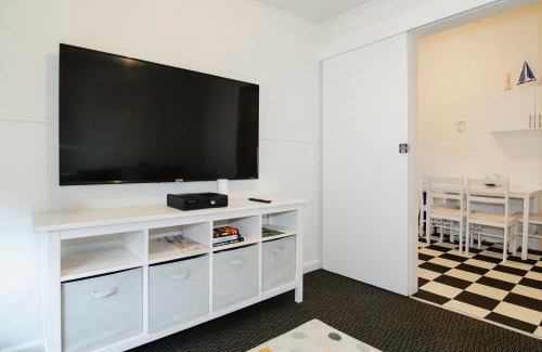 Portsea House | Clifftop Cottage at The Portsea Camp