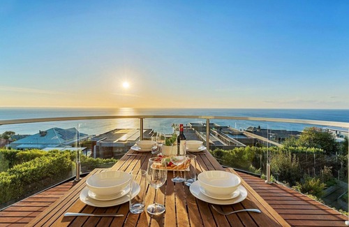 Mount Martha House | Clifftop Family Retreat | Views & Pool