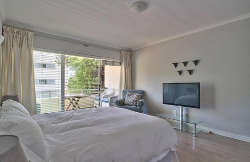 Clifton Apartment | Clifton 1st Beach Studio