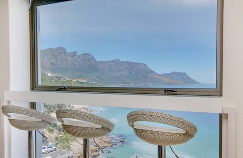 Clifton Apartment | Clifton Penthouse with Uninterrupted Sea Views