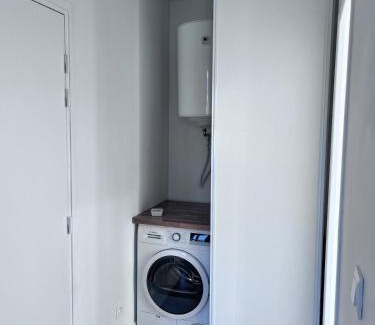 L'Hopital-le-Grand Apartment | Clim, TV LED, iMac - T2 design 1 à 4 pers équipé