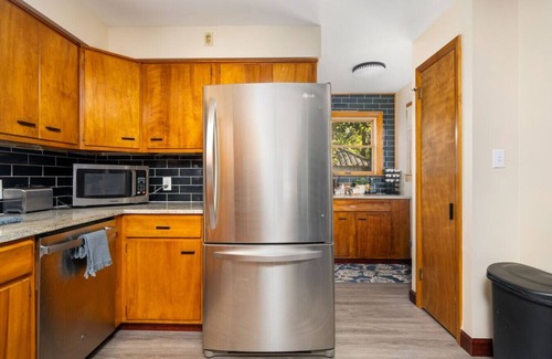 Clintonville House | Clintonville | OSU | Entire Home