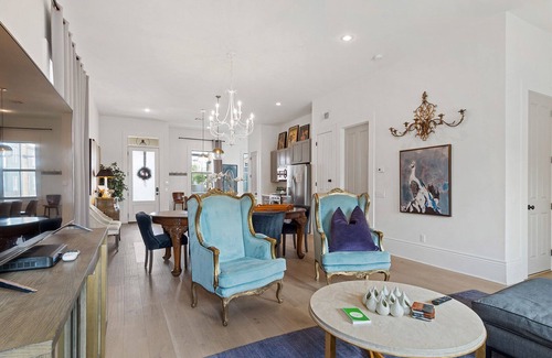 Faubourg Lafayette House | Clio Street Masterpiece- 3BR Ideal location-Professionally designed