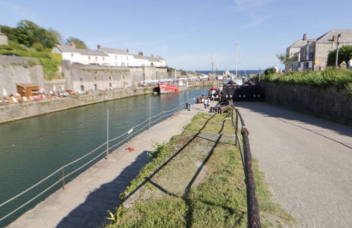 Charlestown Cottage | CLIPPER COTTAGE, family friendly, with a garden in St Austell