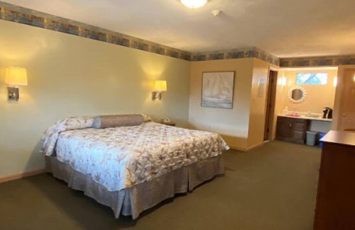 Salem Hotel | Clipper Ship Inn