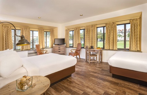 Downtown Ventura Hotel | Clocktower Inn Ventura