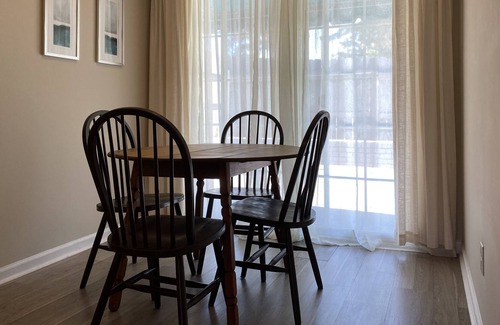 Seven Oaks Condo | Cloister’s 1Br End Unit Condo