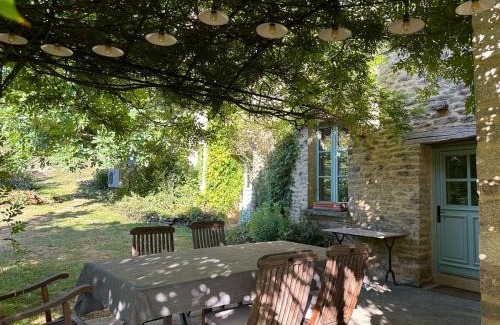 Montoillot House | Clos de Fougères - Gîte entier Le Bourguignon