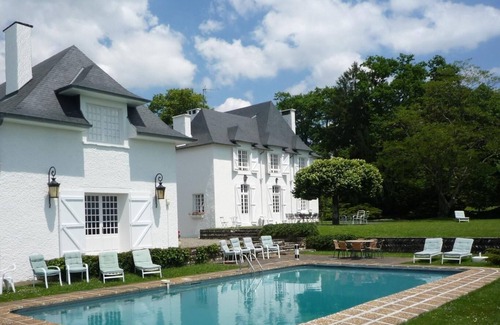 Jurancon Apartment | Clos Mirabel Manor House Apartment