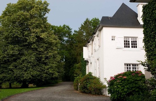 Jurancon Apartment | Clos Mirabel Manor House Apartment