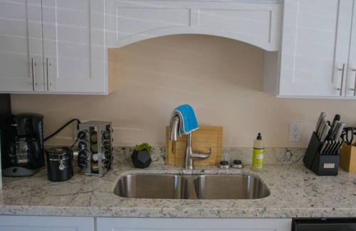 Biloxi Apartment | 💥CLOSE 2 CASINOS🎰SLEEPS 6 & NEARBY BEACH SHORE🌊