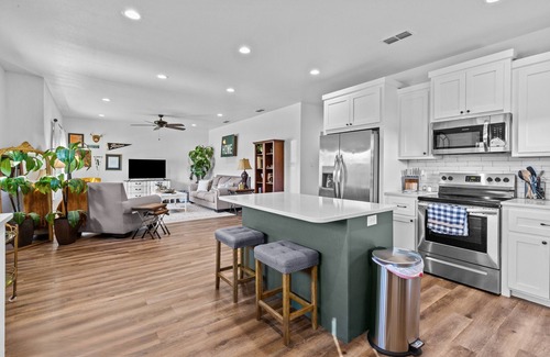 Abilene House | Close to ACU ~ Sleeps 8 ~ Summer Deals ~ Sparkling Clean ~ Pets OK ~ 5 Stars