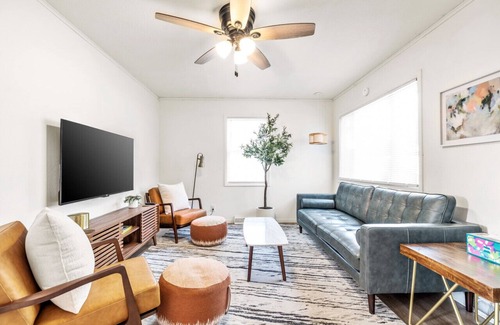 Ozark House | Close to all that Ozark has to offer!