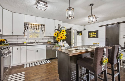 Waldron House | Close to all things KC
