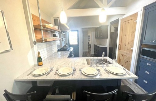 Pacific Grove House | Close to Aquarium and Walk to Lovers Point