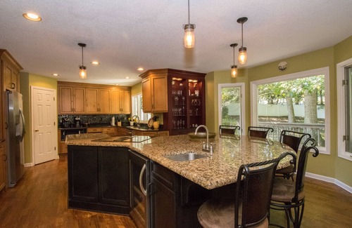 Skyland House | Close to Asheville-Family Home, Dog Frndly, Hot Tub, Deck, 5BR/3.5 Bath, Game Rm