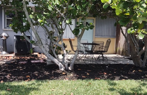 Interchange Square House | Close to Beach Hiking Boating and Biking