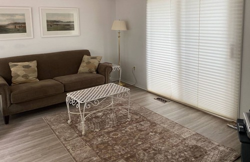 Mews Village House | Close to Beach, new Hot Tub, and on Golf course - patio home on Cape Cod
