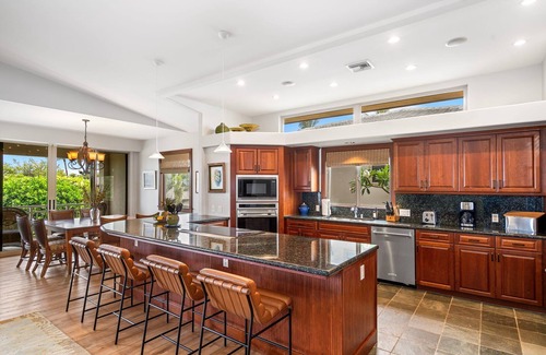 Kulalani House | 🏖️Close to Beaches & Restaurants | Spacious Townhome | Concierge Incl
