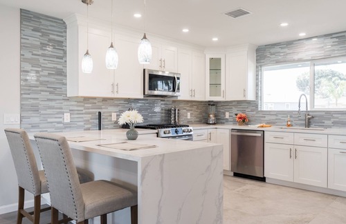 El Cajon House | Close to Beaches, Spectacular Views w/hot tub