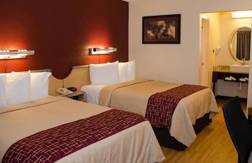 Williamsburg House | Close to Busch Gardens Williamsburg and Go Karts Plus, Free Parking