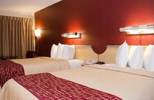 Williamsburg House | Close to Busch Gardens Williamsburg and Go Karts Plus, Free Parking