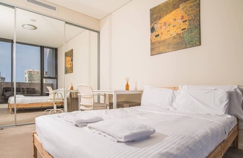 Zetland Apartment | Close to city1bed1bath Apt at the heart of Zetland